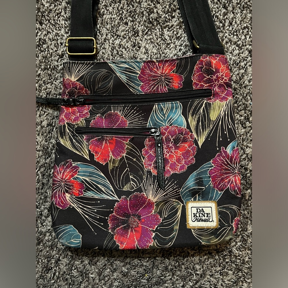 Dakine Crossbody/Floral print